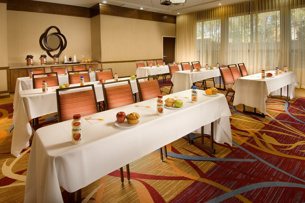 Courtyard By Marriott Lufkin Hotel Exterior photo