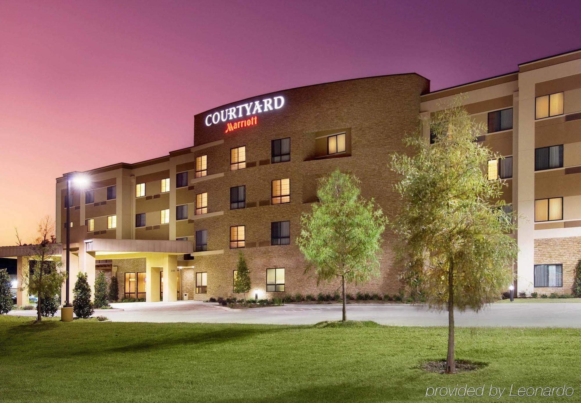 Courtyard By Marriott Lufkin Hotel Exterior photo